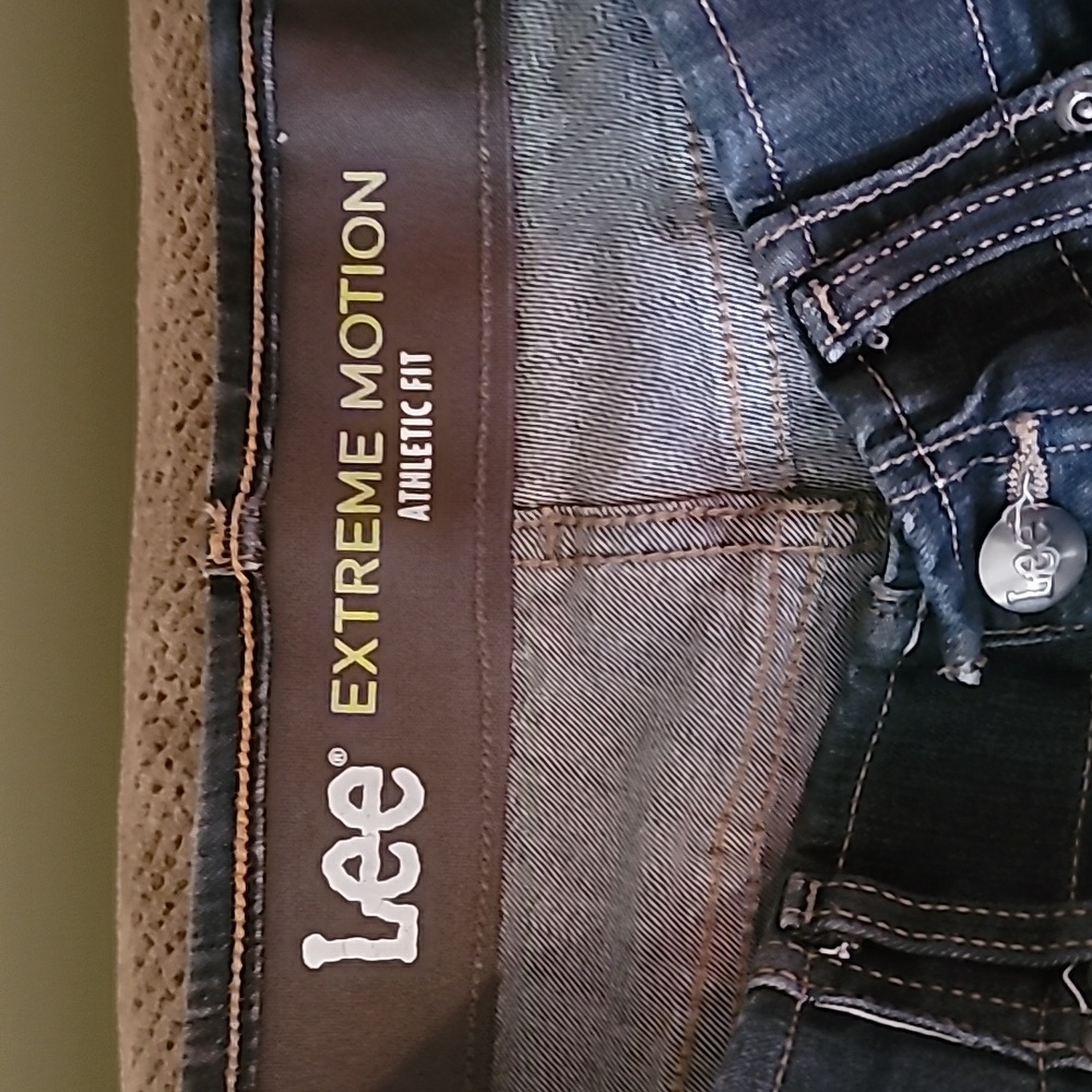 Lee Extreme Motion Athletic Fit Jeans - Picture 2 of 7